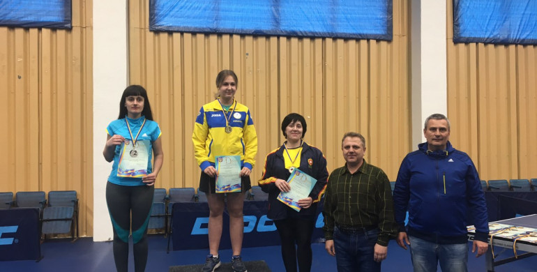 Рівненські тенісисти повернулися із медаллю Чемпіонату України